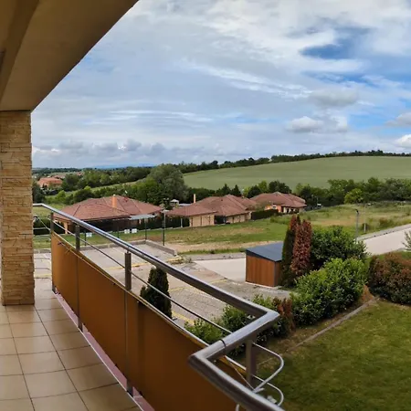 Moderný V Podhájskej