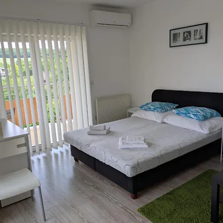 Apartament Moderny V Podhajskej